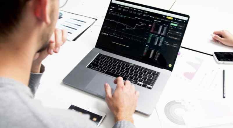 La bourse en mode simplifié avec les ETF Accès Internet Web Professionnel